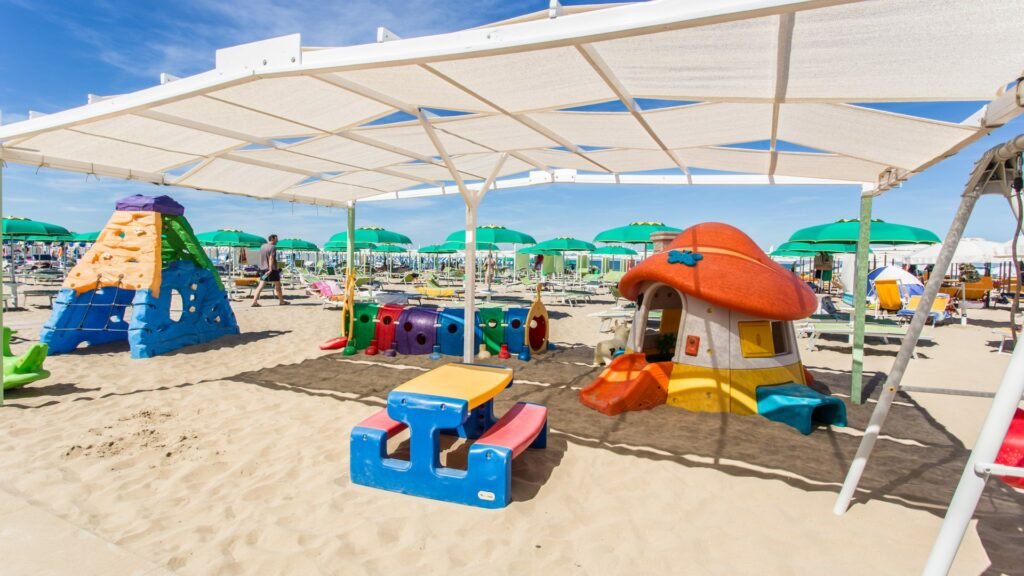 Aire de jeux sur la plage de Riccione