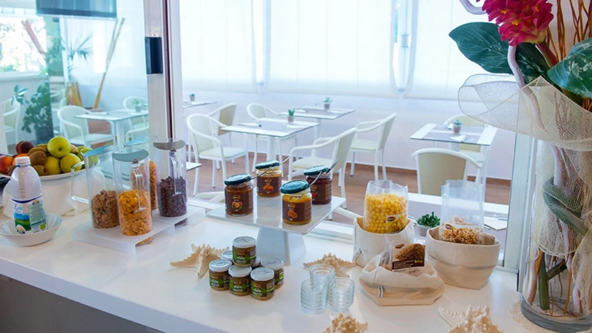 Petit-déjeuner buffet