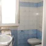 Bagno con box doccia